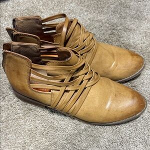 Women's Rocket Dog Tan Ankle Boots